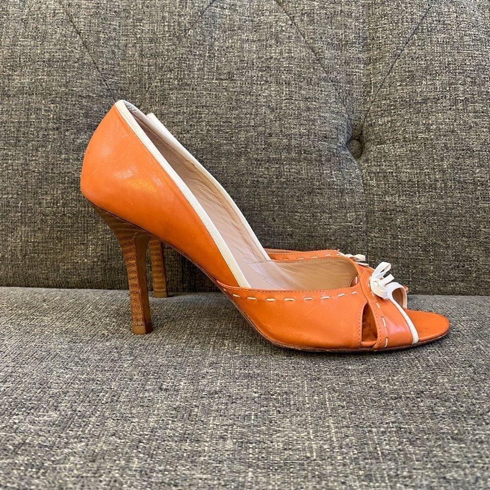 Oscar De La Renta Orange White Leather Peep-Toe Heels